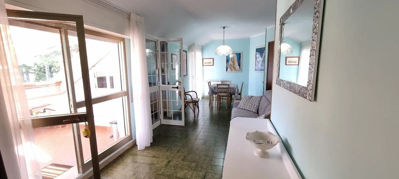 Appartamento La casina al mare Marina di Massa Italia