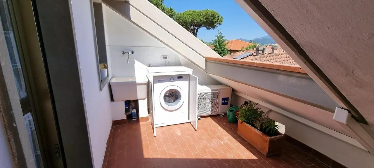 Appartamento La casina al mare Marina di Massa 0*,  Italia