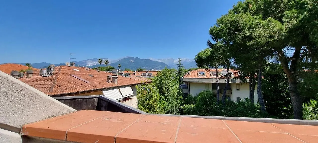 Appartamento La casina al mare Marina di Massa Italia