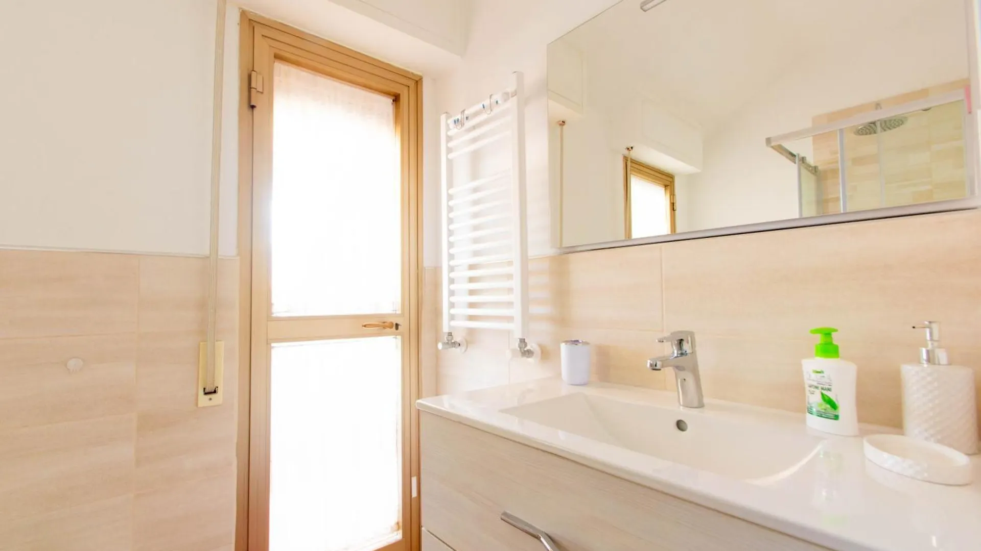 Appartamento La casina al mare Marina di Massa