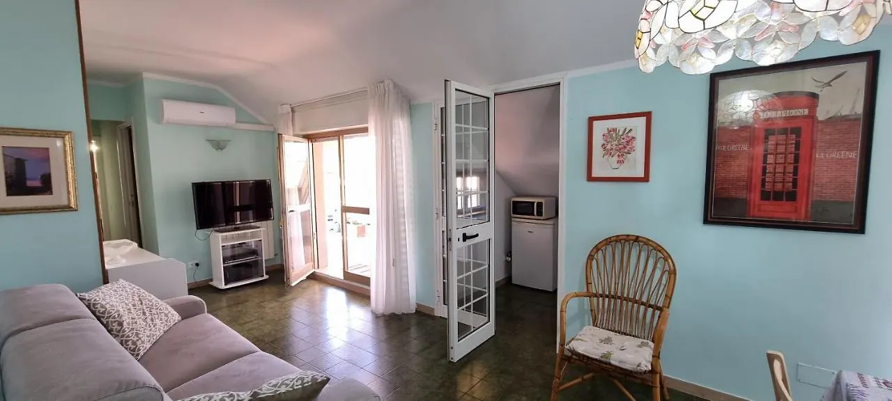 Apartament La Casina Al Mare Marina di Massa