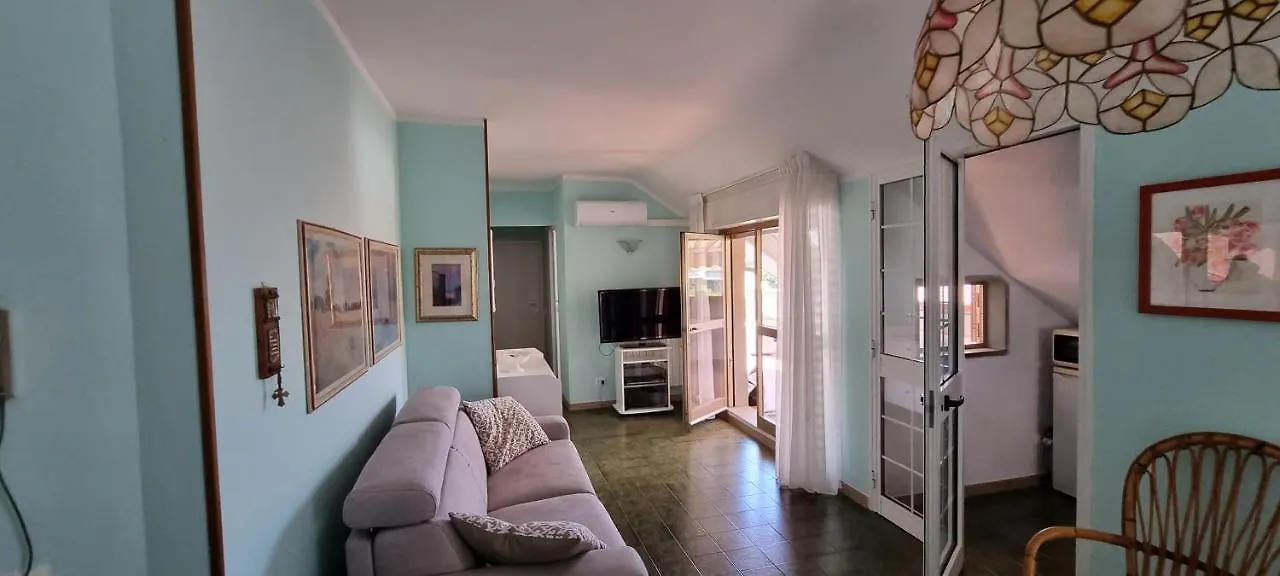 Apartament La Casina Al Mare Marina di Massa