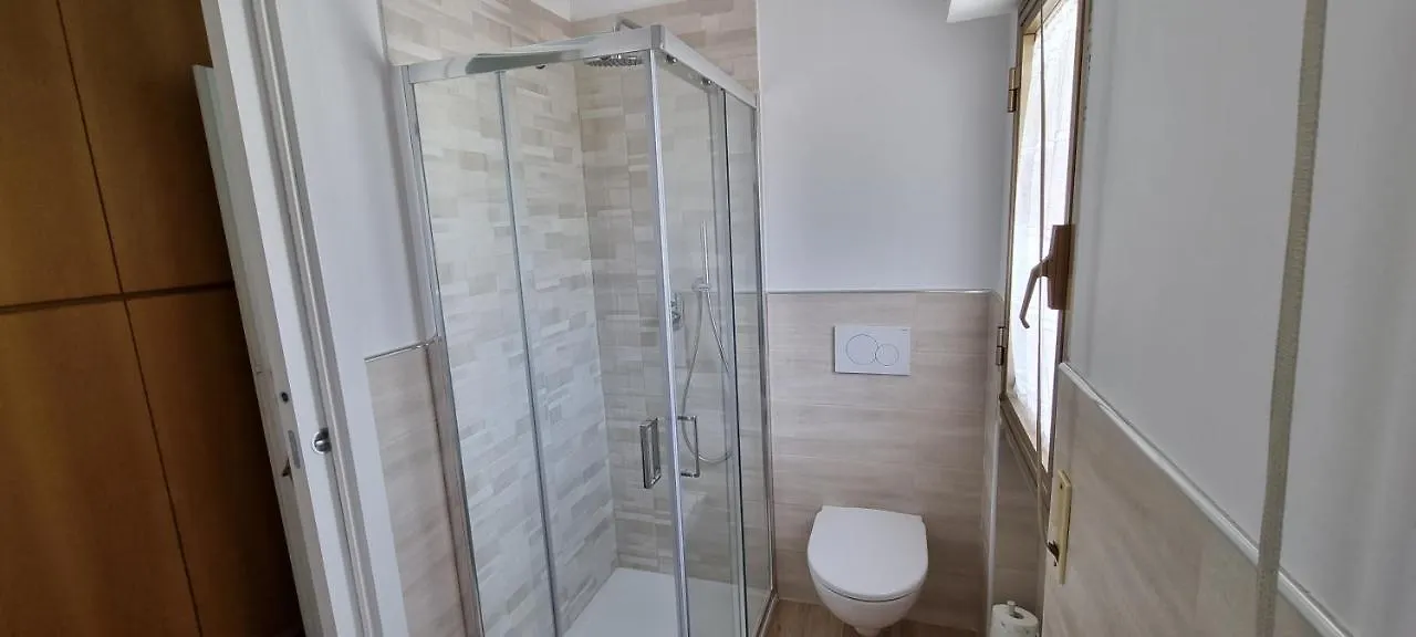 Apartament La Casina Al Mare Marina di Massa
