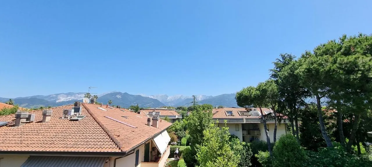 Apartament La Casina Al Mare Marina di Massa